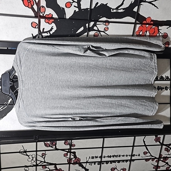 Brooks Run Merry Distance Snow What fun it is to Run Tee XL NWT - Picture 6 of 6